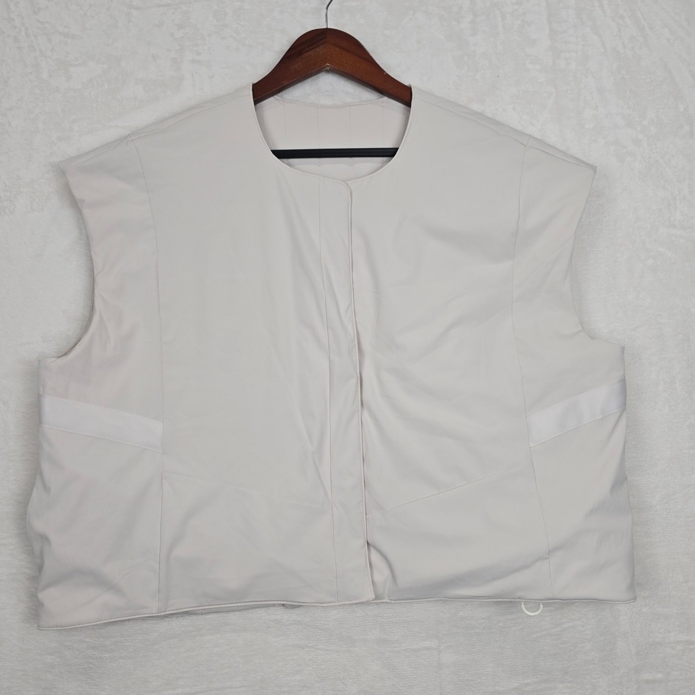 Nike 24.7 PerfectStretch Therma-FIT Synthetic-Fill Vest Off-White XL Womens